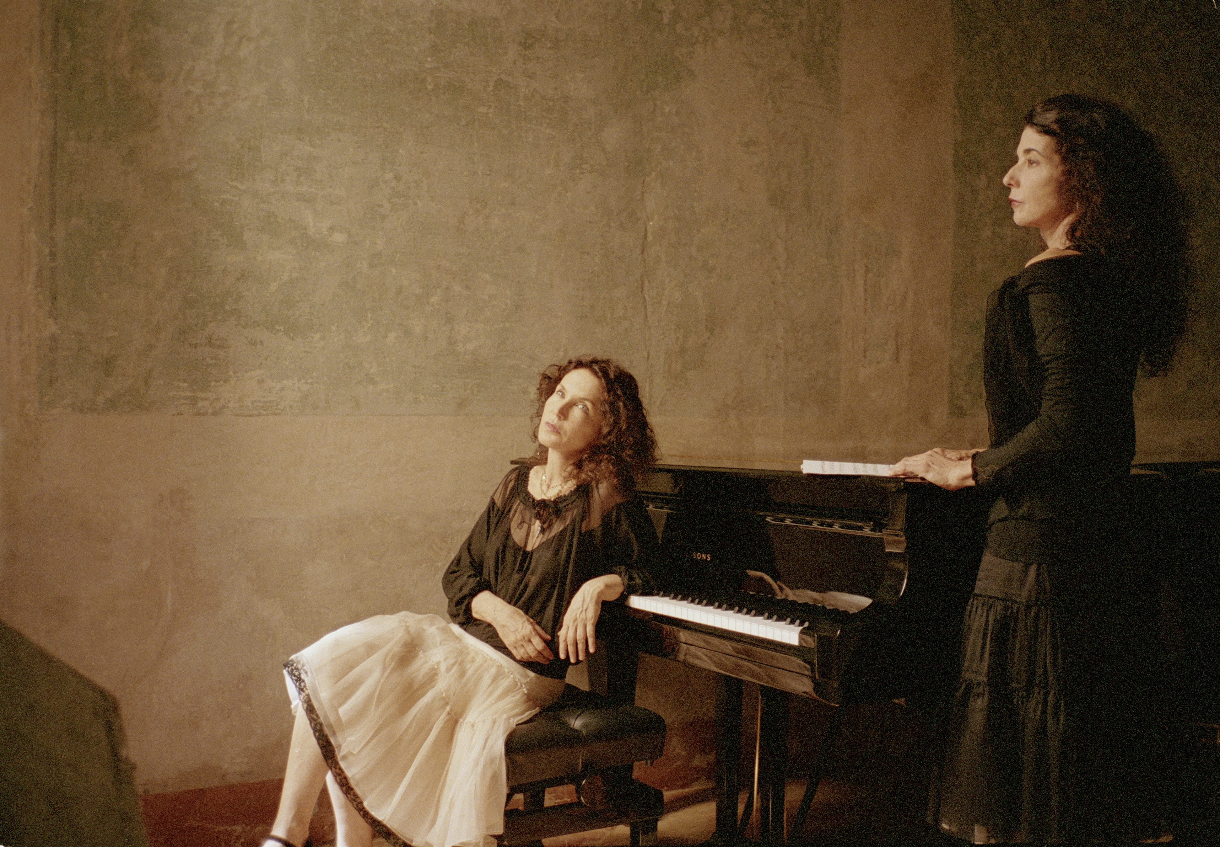 Amici della musica presenta le dive del pianoforte le francesi  Katia e Marielle Labèque