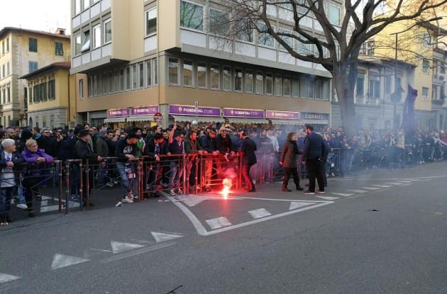 Crisi Fiorentina: contestazione tifosi al Franchi