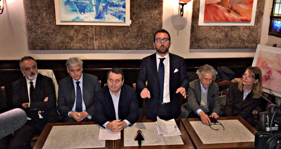 Ordine avvocati Firenze: neo ministro Bonafede sospeso, Boschi rientra