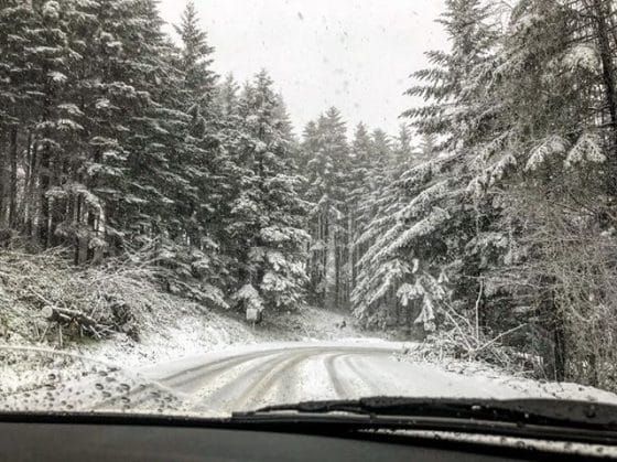 Neve in alto Mugello, Amiata e passi Aretini: due tir fuori strada