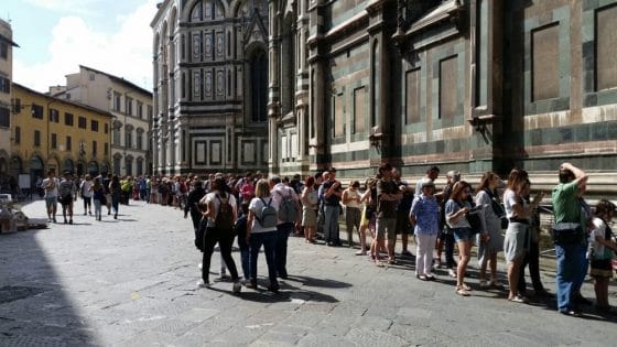 Firenze, CGIL: 70% del lavoro nel settore turismo è precario
