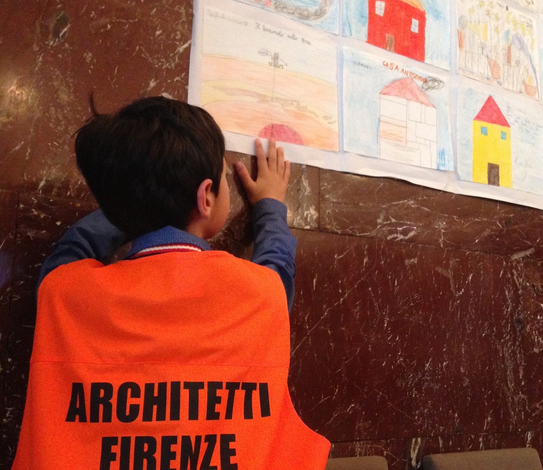 Gli alunni diventano “Architetti per un giorno”: edifici anti-sismici progettati dai bambini