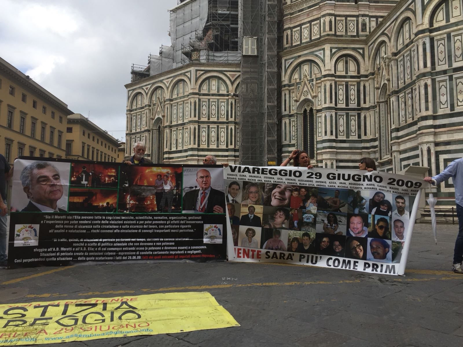 Treno contro tir: Ansf annulla cerimonia a Firenze, familiari Viareggio in piazza Duomo