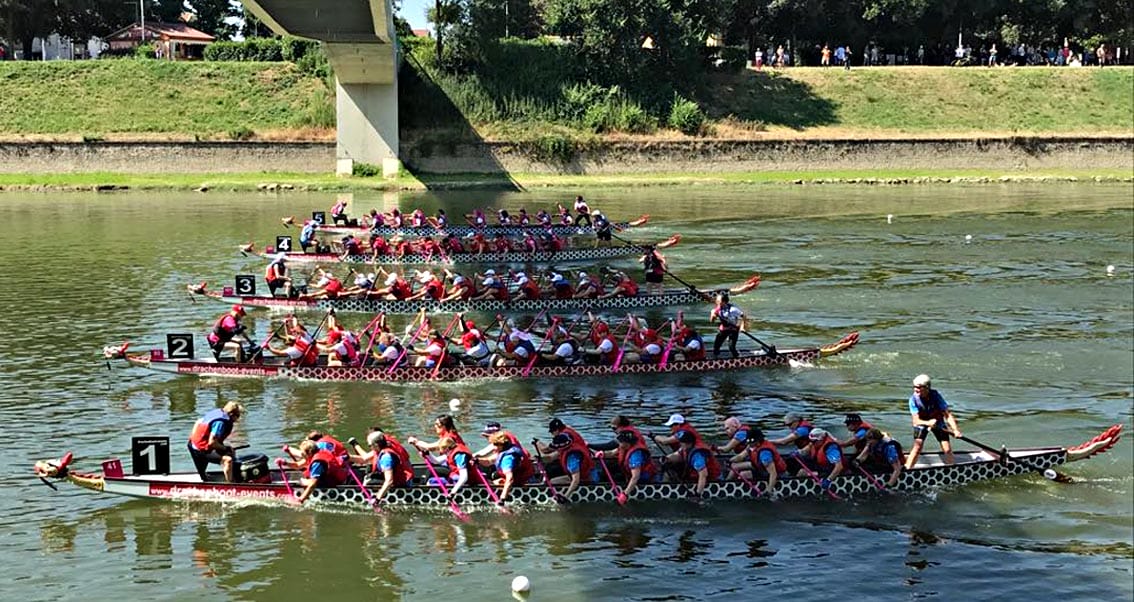 Dragon Boat, festival chiude con 3mila gerbere in Arno