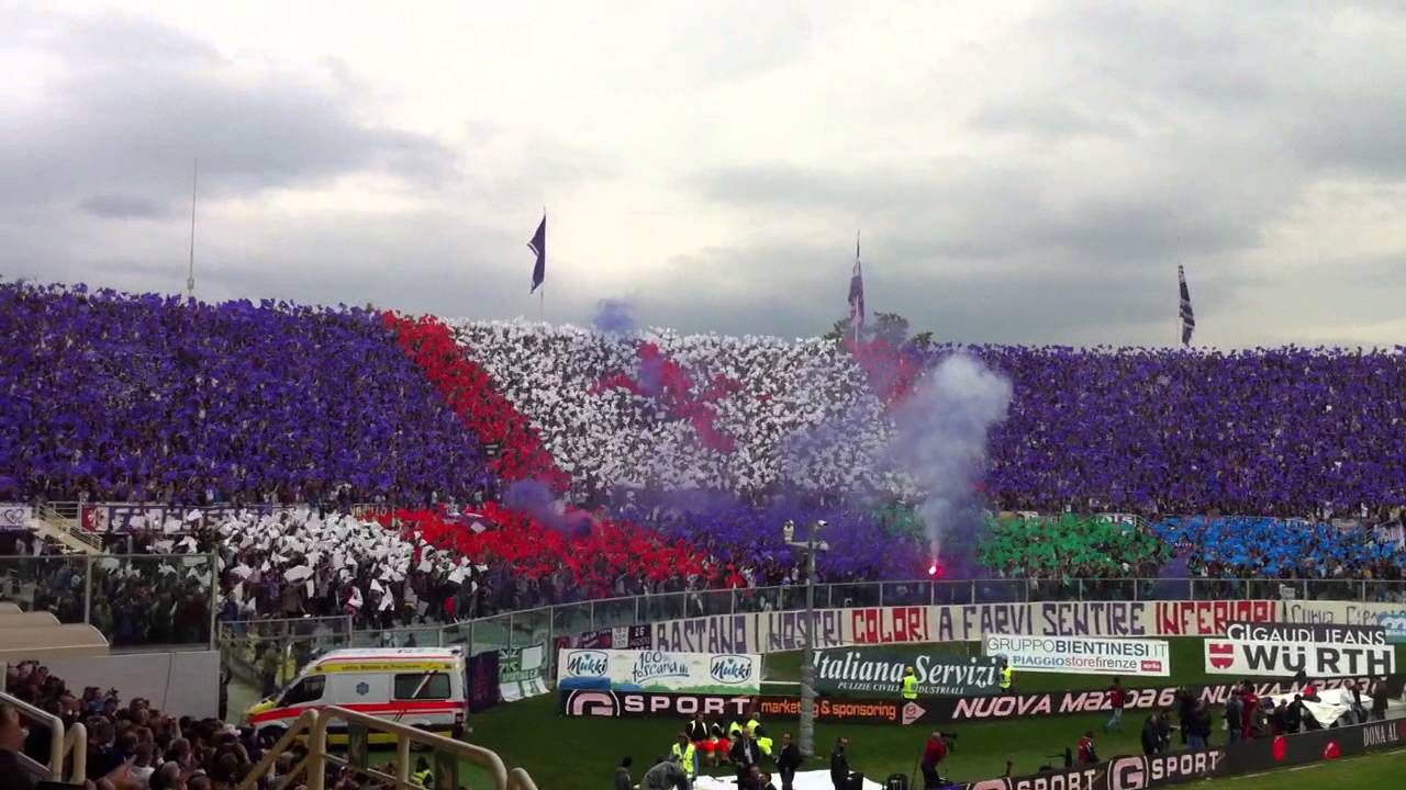 Fiorentina, striscione tifosi contro i Della Valle sul ponte alle Grazie