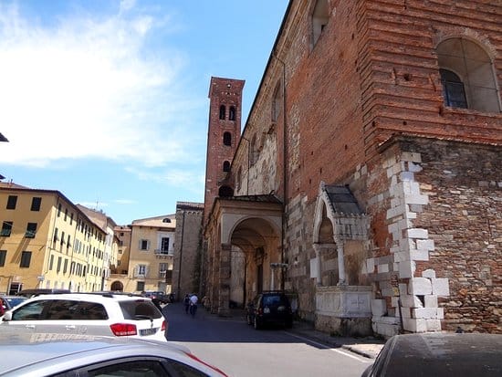 Rifiuti, Lucca: al via gli scavi per l’isola ecologica a scomparsa in piazza San Romano 