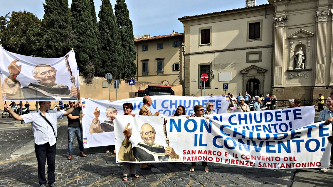 In corteo a Firenze contro chiusura convento di San Marco 