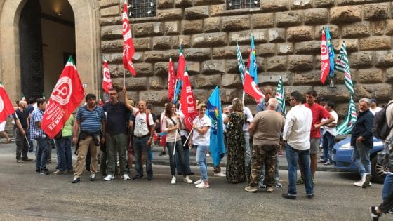 Fs: appalti pulizie treni, 50 posti a rischio in Toscana