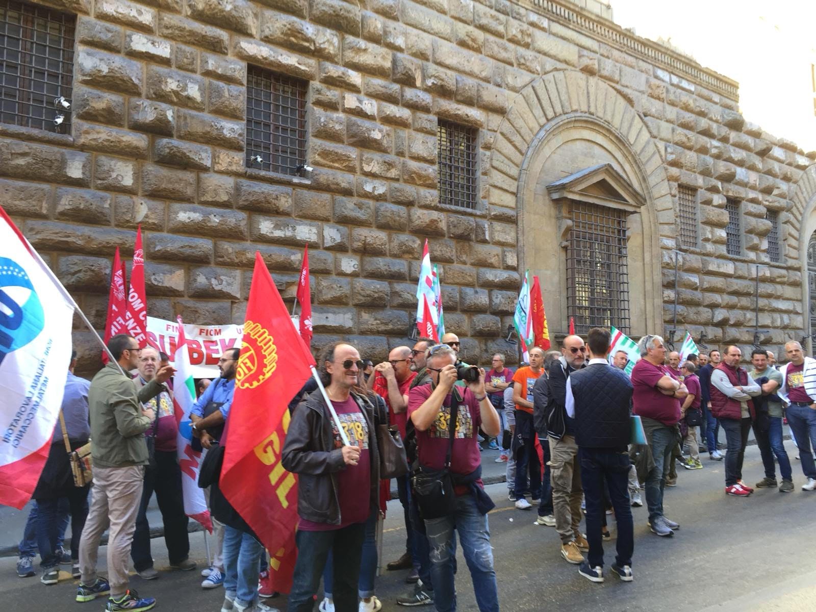 Bekaert: Operai in presidio a Firenze, pronti ad occupare