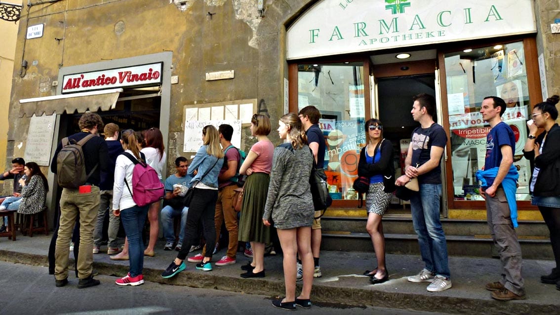 Firenze, Via De’ Neri: contro il ‘mangificio’ pedonalizzazione e  via i marciapiedi