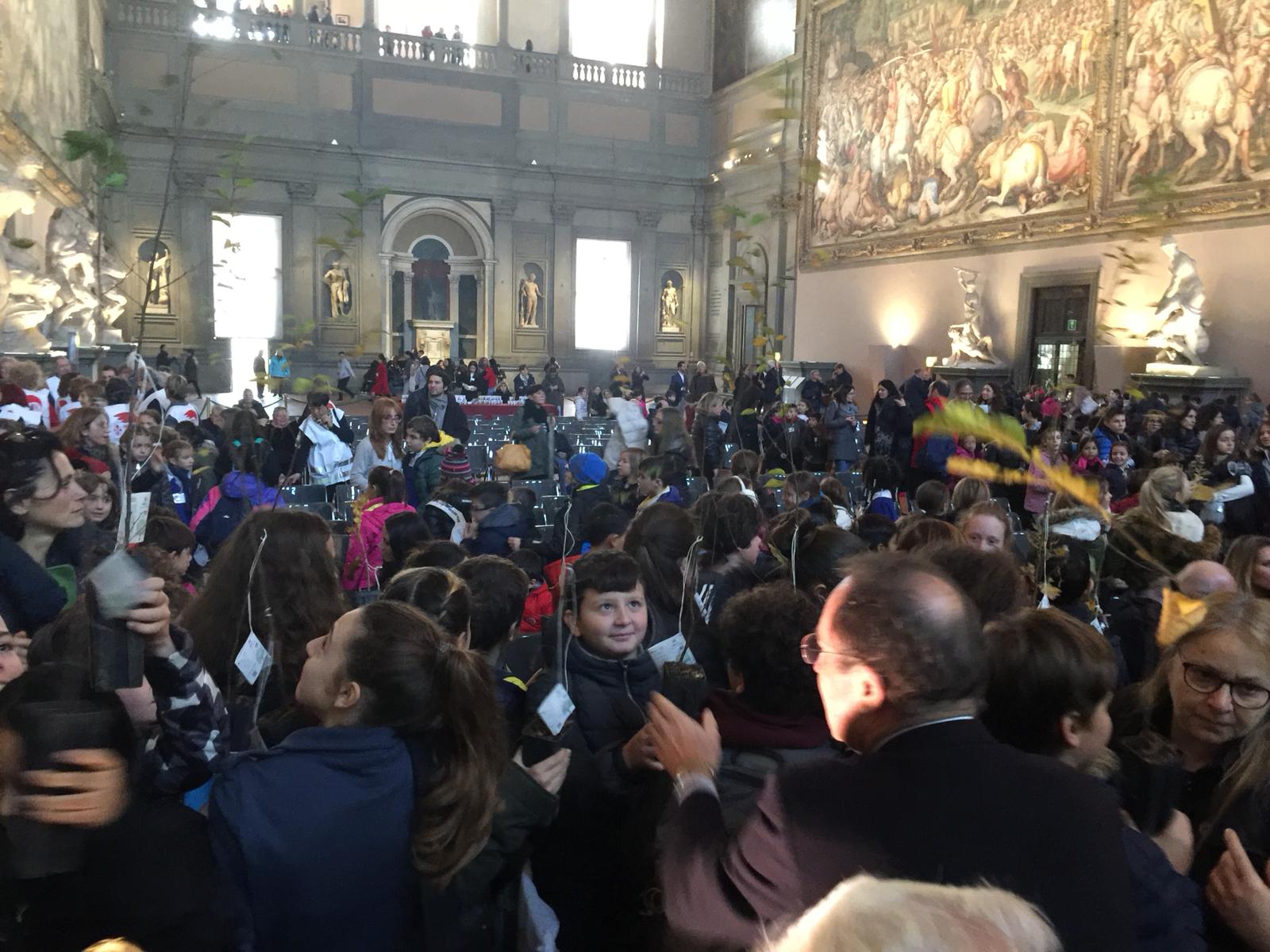 A Palazzo Vecchio un piccolo albero per 250 bambini