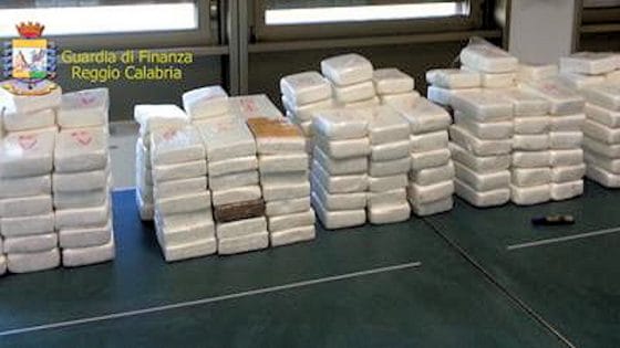 Maxisequestro a Livorno: 300 kg cocaina per un valore di 21 milioni