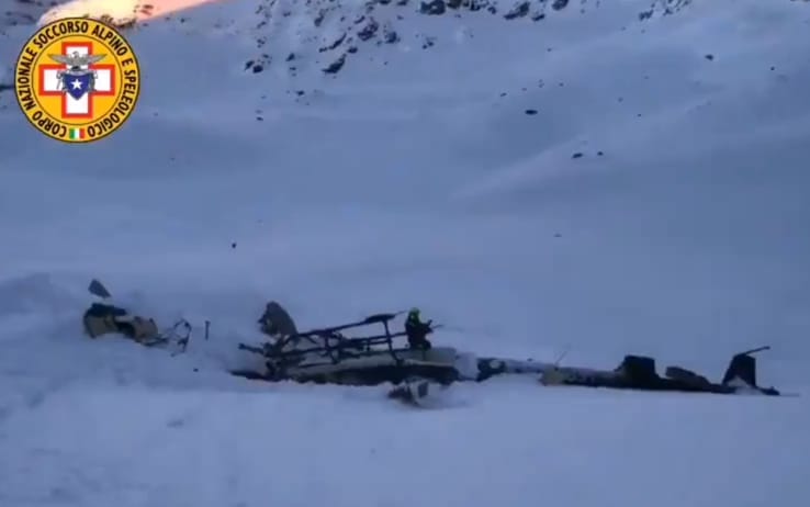 Aosta: fiorentino pilota elicottero precipitato