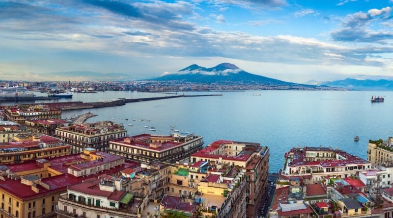 Napoli: restituita la telecamera ai due turisti pisani
