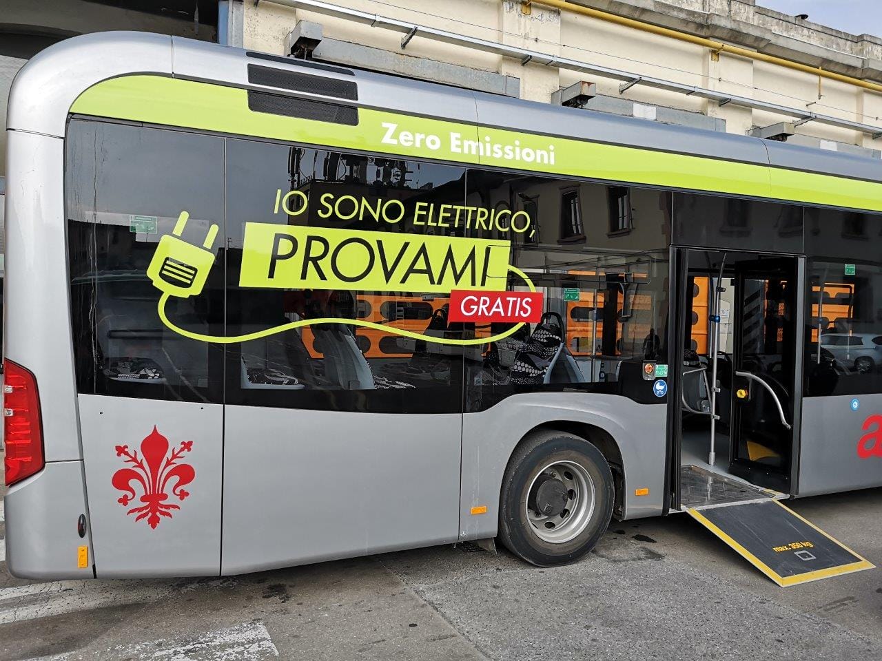 A Firenze test su strada per bus elettrico di 12 metri