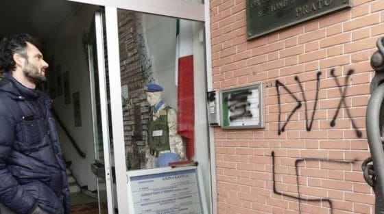 Prato, indagine apologia fascismo contro ignoti