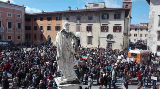 Fridays for future, in migliaia in piazza a Pisa