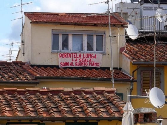 Firenze: striscione ironico “anti-Salvini” in zona Santa Croce