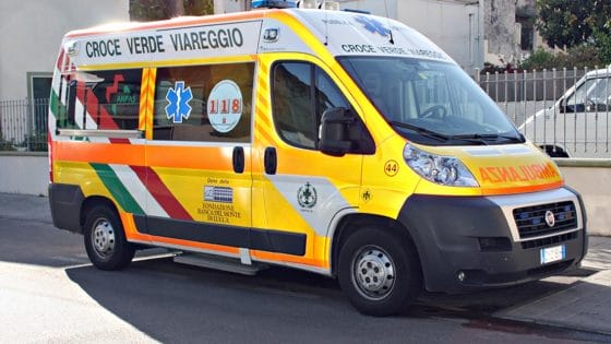 Viareggio: agenti travolti durante rilievi incidente