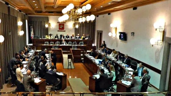 Toscana, bilancio: discussione a ‘singhiozzo’ in consiglio, opposizioni in rivolta contro PD/IV