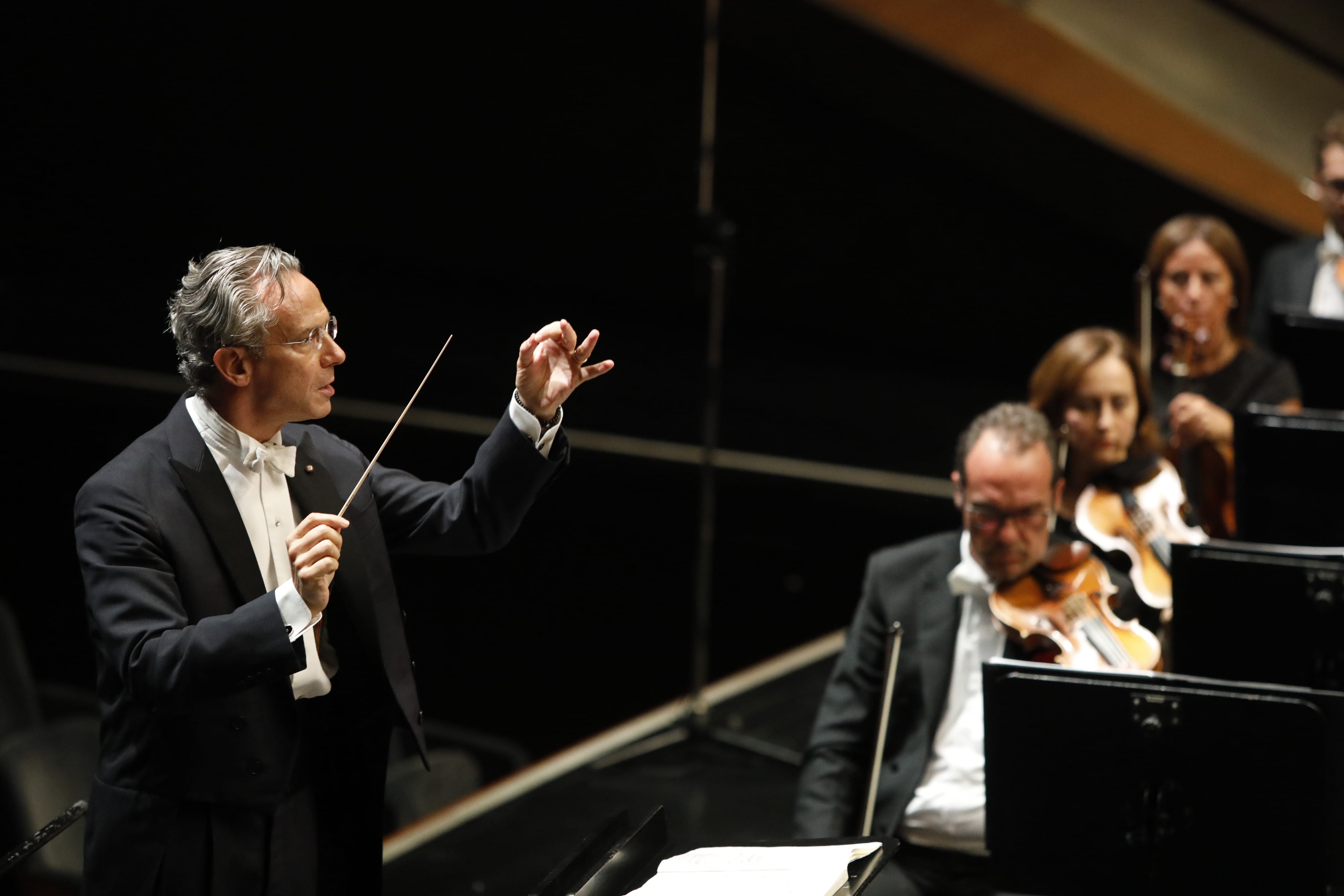 Fabio Luisi e il violino di Sergej Krylov con l’Orchestra del Maggio