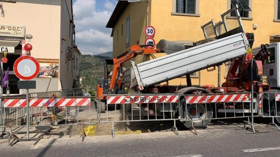 Scavo urgente per fuga di gas, rallentamenti in via Bolognese