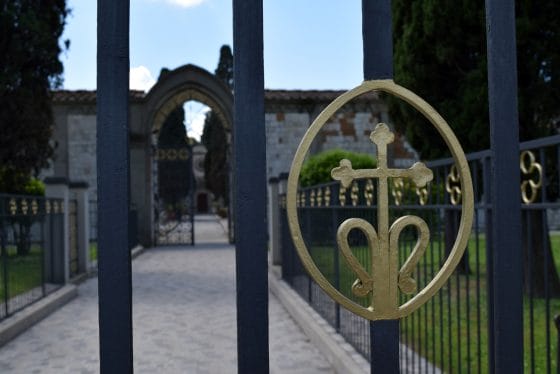 Prato: al cimitero di Galciana una  scultura per i ‘bambini mai nati’