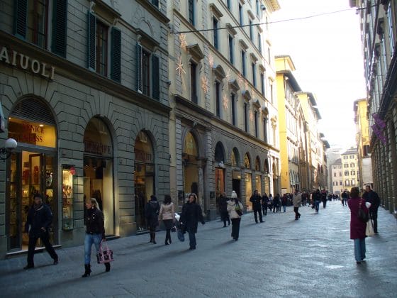 Confcommercio Toscana:  sempre meno negozi e più bar