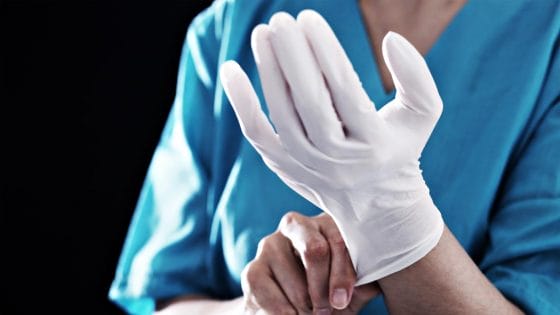 Cgil: a Usl Toscana Centro e Careggi “Mancano i guanti per i sanitari”