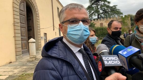 Vaccini in Toscana per età e patologie e nel fine settimana un portale per i vulnerabili