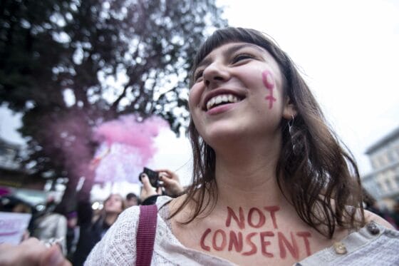 🎧 “Più violenza contro le donne durante i lockdown”, servono fondi per Centri antiviolenza