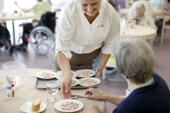 Covid: ristorante offre pasti gratuiti ai bisognosi in Versilia