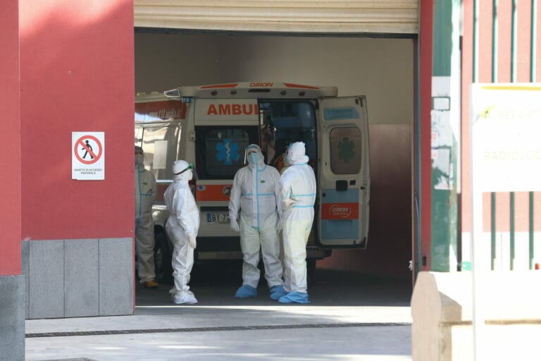 Nursind: a ospedale Pistoia pazienti in barella 40 ore