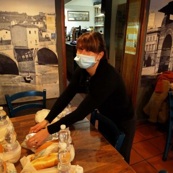 ‘Pranzo della solidarietà’, ristorante Firenze dona 120 pasti a persone bisognose