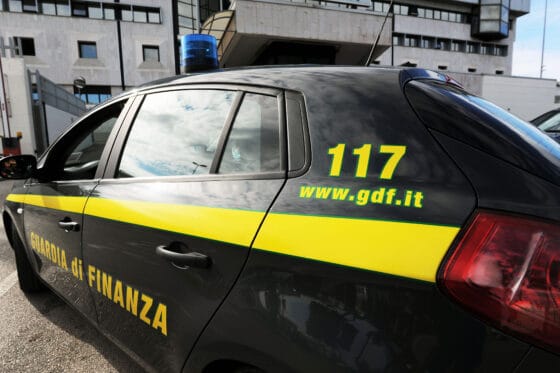 Livorno, GdF sequestra merce falsa per 3 milioni, 18 indagati