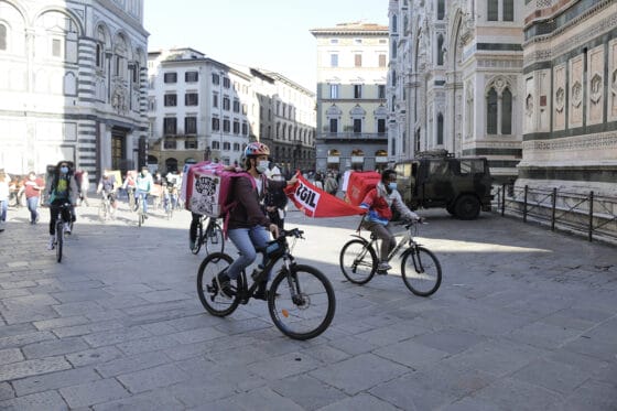Primo maggio: a Firenze biciclettata a sostegno dei rider