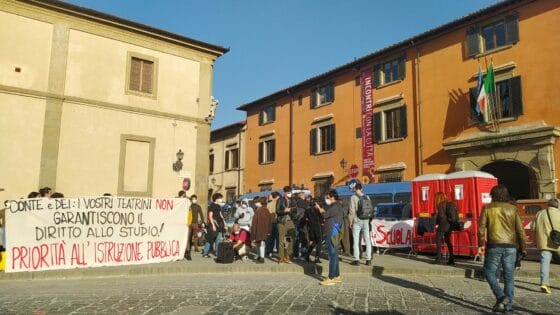 Conte torna all’Università, protesta collettivo studentesco