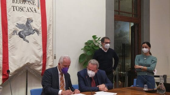 Covid-19, firmato l’accordo per lo sviluppo degli anticorpi monoclonali