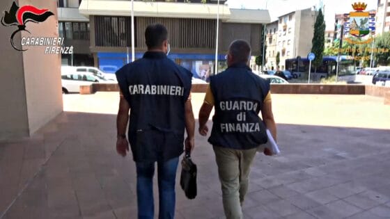 Fallimenti pilotati da finto commercialista, 5 arresti a Firenze