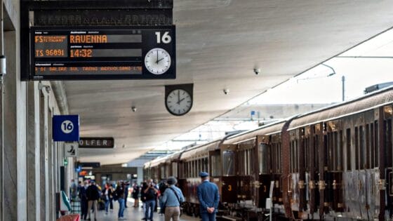 Treno deragliato a Firenze, ritardi e disagi per i passeggeri