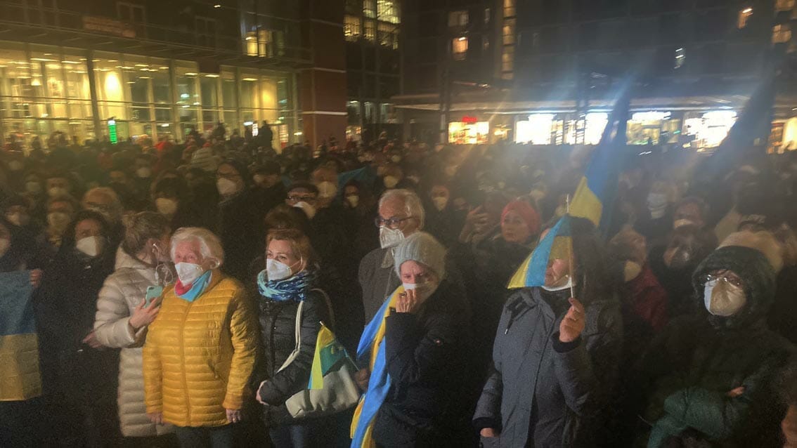 Scandicci, un migliaio in piazza per chiedere la pace in Ucraina