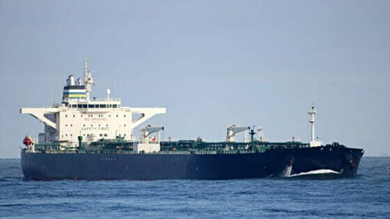 Arpat, forte odore gas sud Livorno, “Da navi tanker in mare”