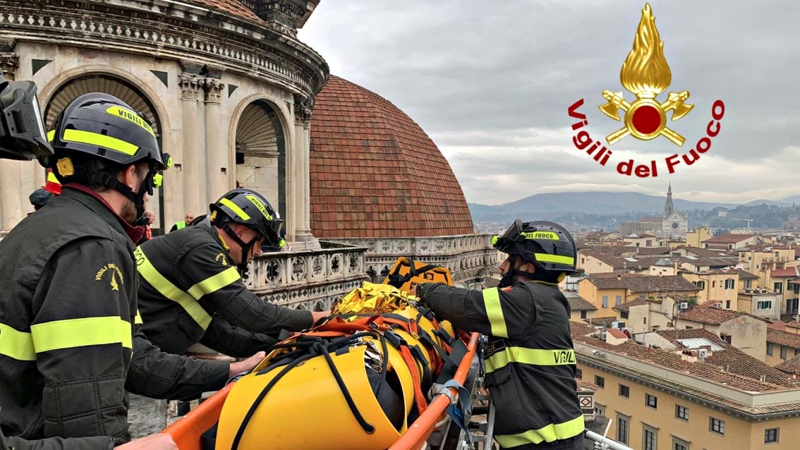 Vigili del Fuoco intervengono per soccorrere una donna colta da malore sulla Cupola del Brunelleschi