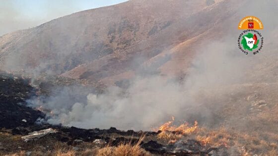 Incendio sulle pendici del Monte Matanna ha bruciato già 150 ettari