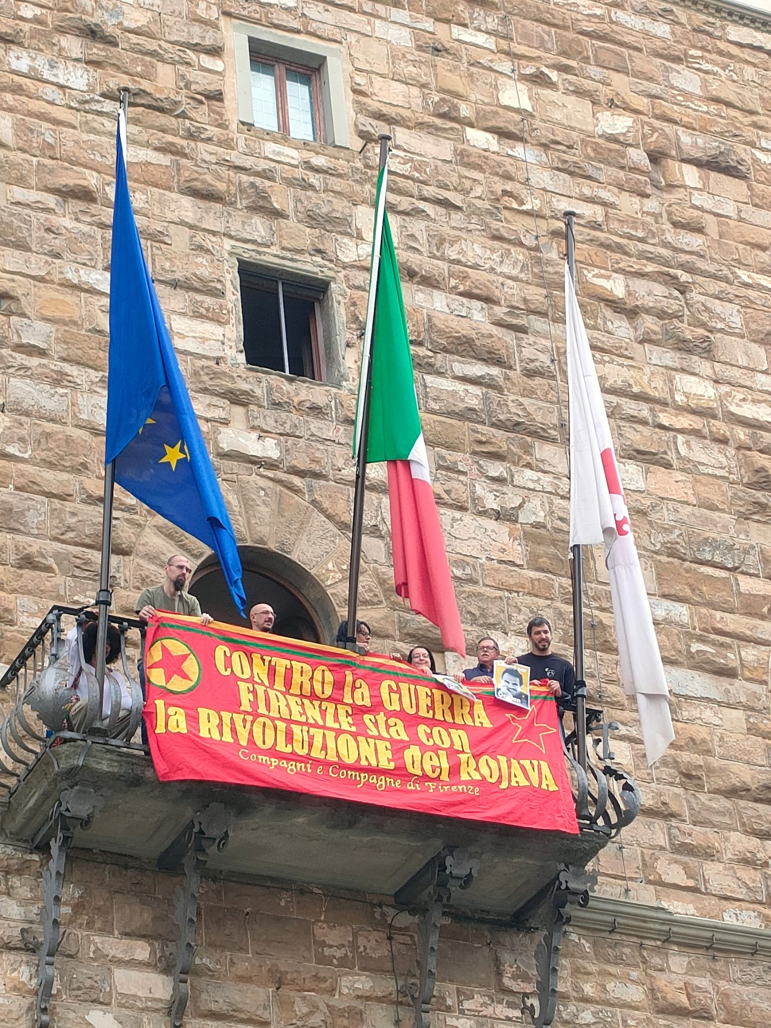 🎧 Firenze aderisce alla campagna internazionale ‘Libertà per Öcalan’